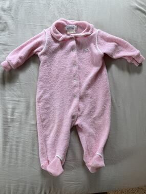 Vintage Izod Lacoste Sleeper Baby 19-27 lbs Pink Terry Cloth Footed Snap Front